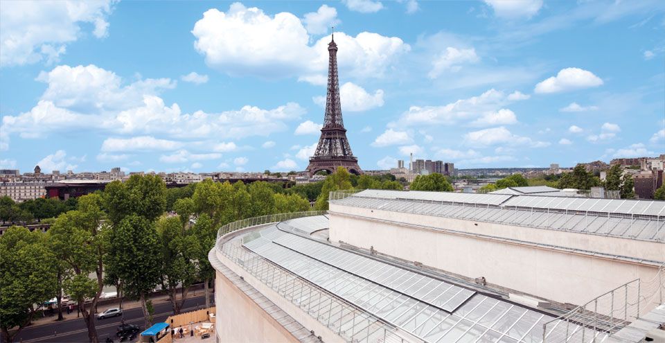 paroi vitrée sur le toit du Palais de Tokyo à Paris